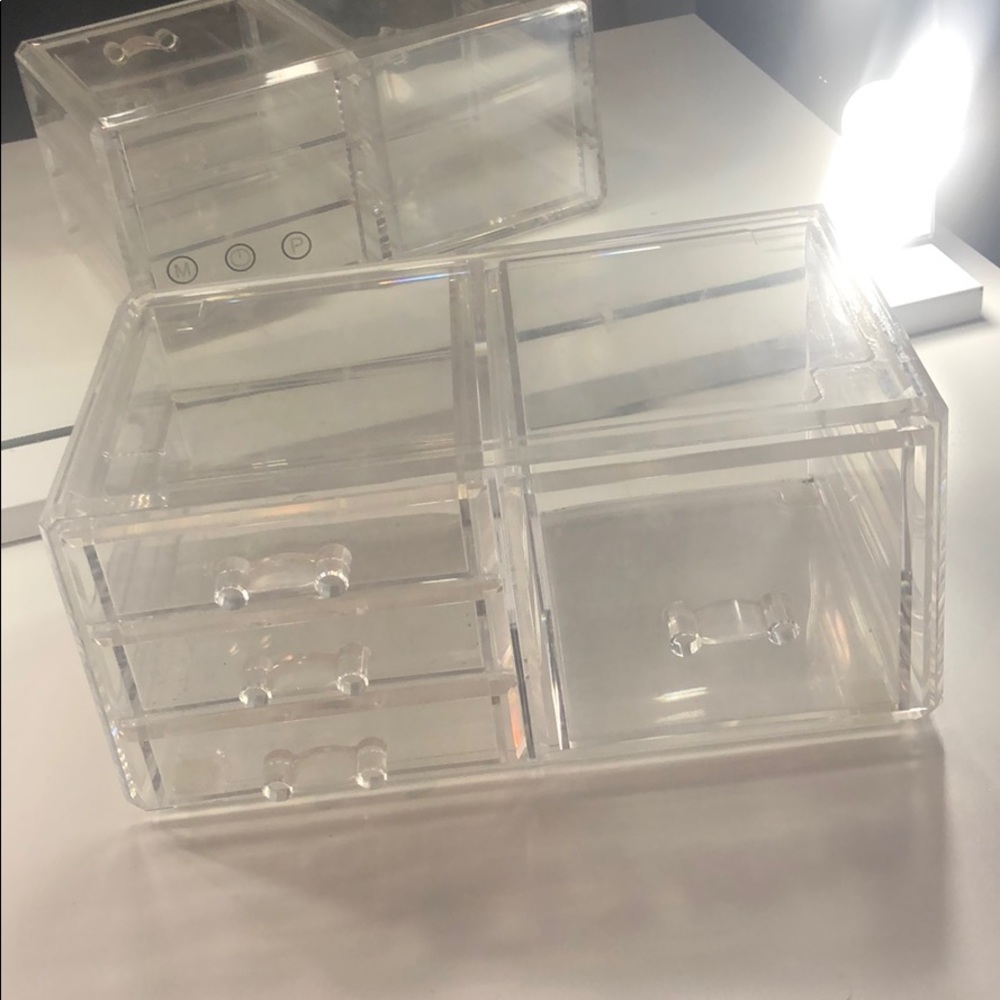 COPY - 4 drawer makeup organizer